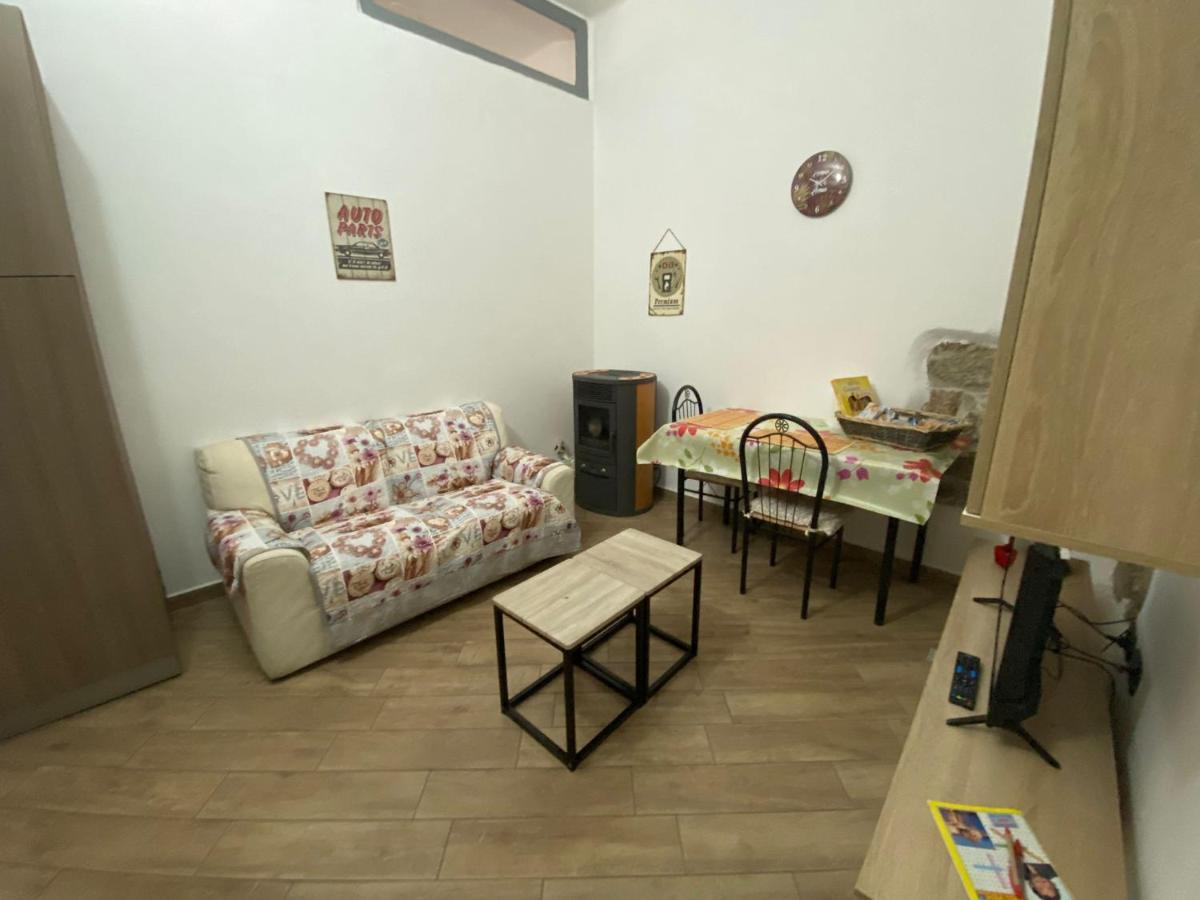 Apartamento La Casa Di Sara Nuoro  Habitación foto